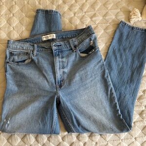 Abercrombie & Fitch Woman's Light Blue Relaxed Jeans